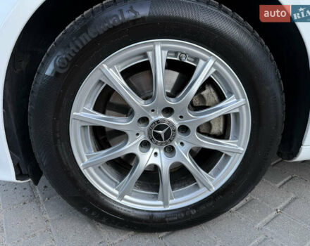 Белый Мерседес Ц-Класс, объемом двигателя 1.95 л и пробегом 139 тыс. км за 29000 $, фото 32 на Automoto.ua