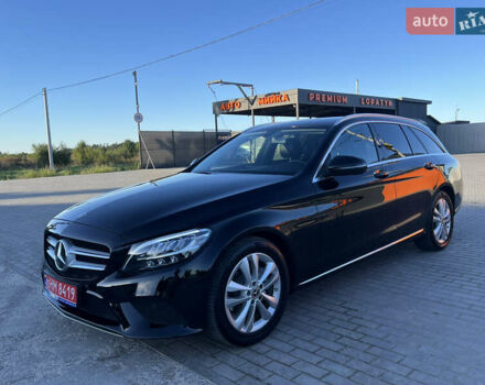 Белый Мерседес Ц-Класс, объемом двигателя 1.95 л и пробегом 300 тыс. км за 20510 $, фото 3 на Automoto.ua