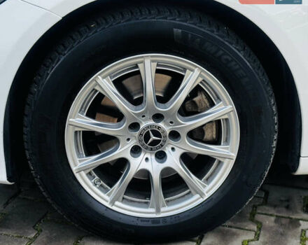 Белый Мерседес Ц-Класс, объемом двигателя 1.95 л и пробегом 148 тыс. км за 27500 $, фото 11 на Automoto.ua