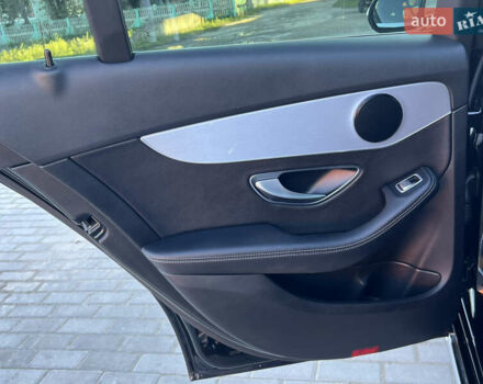 Белый Мерседес Ц-Класс, объемом двигателя 1.95 л и пробегом 300 тыс. км за 20510 $, фото 18 на Automoto.ua