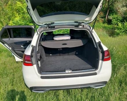 Белый Мерседес Ц-Класс, объемом двигателя 2 л и пробегом 184 тыс. км за 28000 $, фото 10 на Automoto.ua