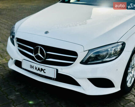 Белый Мерседес Ц-Класс, объемом двигателя 1.95 л и пробегом 148 тыс. км за 27500 $, фото 6 на Automoto.ua