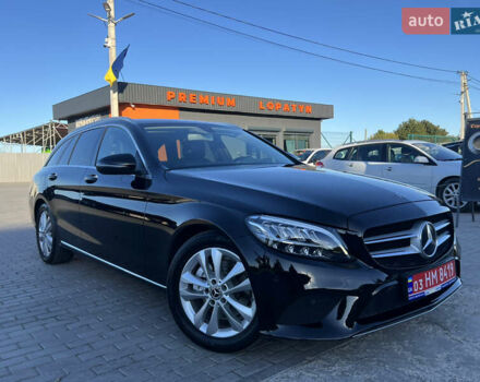 Белый Мерседес Ц-Класс, объемом двигателя 1.95 л и пробегом 300 тыс. км за 20510 $, фото 2 на Automoto.ua