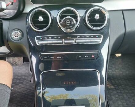 Белый Мерседес Ц-Класс, объемом двигателя 2 л и пробегом 184 тыс. км за 28000 $, фото 1 на Automoto.ua