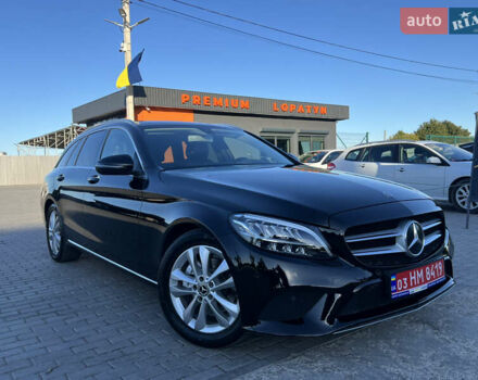 Белый Мерседес Ц-Класс, объемом двигателя 1.95 л и пробегом 300 тыс. км за 20510 $, фото 1 на Automoto.ua