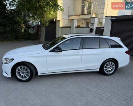 Белый Мерседес Ц-Класс, объемом двигателя 1.95 л и пробегом 139 тыс. км за 29000 $, фото 10 на Automoto.ua