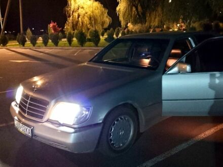 Белый Мерседес Ц-Класс, объемом двигателя 3.2 л и пробегом 368 тыс. км за 3300 $, фото 1 на Automoto.ua