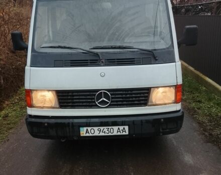 Белый Мерседес Ц-Класс, объемом двигателя 2.4 л и пробегом 200 тыс. км за 1800 $, фото 1 на Automoto.ua