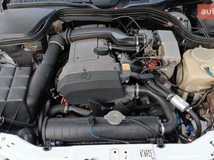 Белый Мерседес Ц-Класс, объемом двигателя 1.8 л и пробегом 430 тыс. км за 3200 $, фото 1 на Automoto.ua