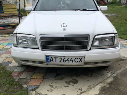 Мерседес Ц-Клас 1994 у Івано-Франківську на Automoto.ua Білий Мерседес Ц-Клас, об'ємом двигуна 1.8 л та пробігом 365 тис. км за 3800 $, фото 1 на Automoto.ua