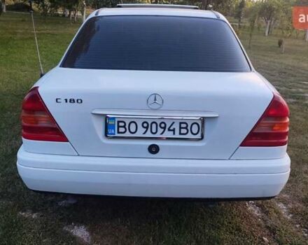 Мерседес Ц-Класс 1995 в Тернополе на Automoto.ua Белый Мерседес Ц-Класс, объемом двигателя 1.8 л и пробегом 600 тыс. км за 2600 $, фото 1 на Automoto.ua
