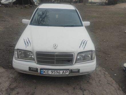 Білий Мерседес Ц-Клас, об'ємом двигуна 1.8 л та пробігом 30 тис. км за 1894 $, фото 1 на Automoto.ua