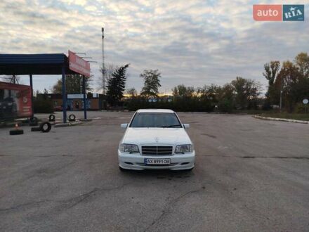 Білий Мерседес Ц-Клас, об'ємом двигуна 1.8 л та пробігом 410 тис. км за 3200 $, фото 1 на Automoto.ua