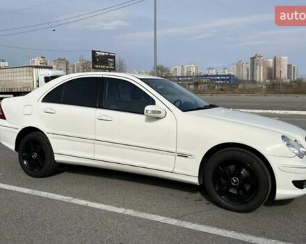 Белый Мерседес Ц-Класс, объемом двигателя 1.8 л и пробегом 220 тыс. км за 6900 $, фото 1 на Automoto.ua