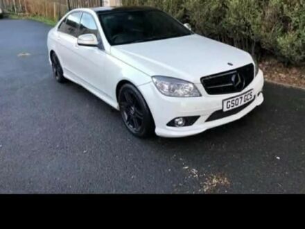 Белый Мерседес Ц-Класс, объемом двигателя 2.2 л и пробегом 190 тыс. км за 4152 $, фото 1 на Automoto.ua