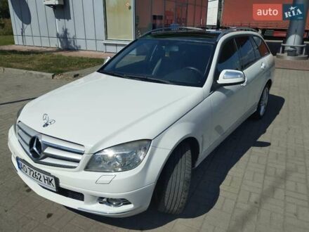 Мерседес Ц-Клас 2008 у Ужгороді на Automoto.ua Білий Мерседес Ц-Клас, об'ємом двигуна 2.2 л та пробігом 307 тис. км за 10713 $, фото 1 на Automoto.ua