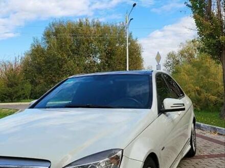 Мерседес Ц-Клас 2010 у Измаиле на Automoto.ua Білий Мерседес Ц-Клас, об'ємом двигуна 2.2 л та пробігом 336 тис. км за 9800 $, фото 1 на Automoto.ua