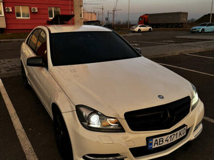 Мерседес Ц-Класс 2011 в Виннице на Automoto.ua Белый Мерседес Ц-Класс, объемом двигателя 1.8 л и пробегом 261 тыс. км за 10500 $, фото 1 на Automoto.ua