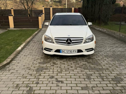 Білий Мерседес Ц-Клас, об'ємом двигуна 3 л та пробігом 230 тис. км за 13300 $, фото 1 на Automoto.ua