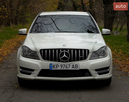 Білий Мерседес Ц-Клас, об'ємом двигуна 1.8 л та пробігом 117 тис. км за 12500 $, фото 1 на Automoto.ua