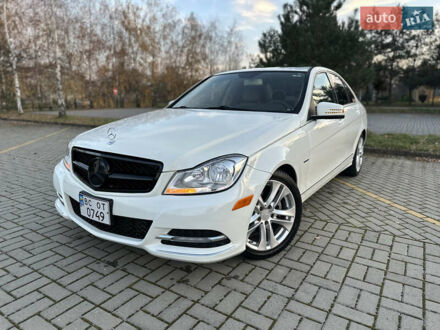 Мерседес Ц-Клас 2011 у Дрогобичі на Automoto.ua Білий Мерседес Ц-Клас, об'ємом двигуна 1.8 л та пробігом 180 тис. км за 9900 $, фото 1 на Automoto.ua