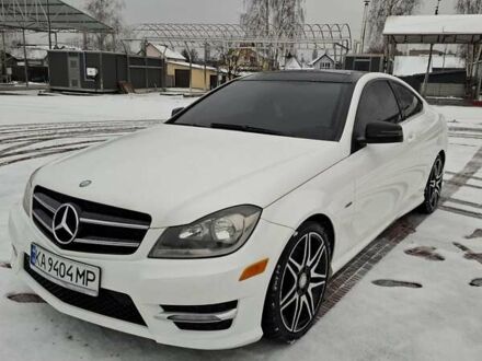 Белый Мерседес Ц-Класс, объемом двигателя 1.8 л и пробегом 176 тыс. км за 11300 $, фото 1 на Automoto.ua