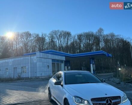 Білий Мерседес Ц-Клас, об'ємом двигуна 1.8 л та пробігом 232 тис. км за 12700 $, фото 1 на Automoto.ua