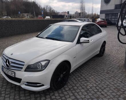 Білий Мерседес Ц-Клас, об'ємом двигуна 1.8 л та пробігом 219 тис. км за 12500 $, фото 1 на Automoto.ua