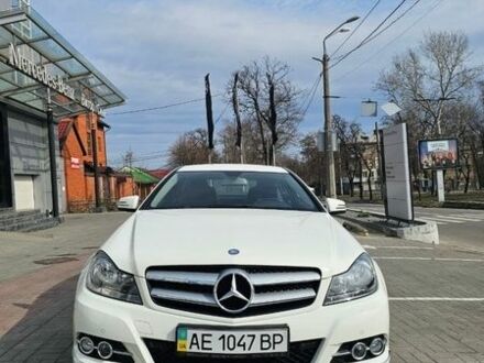 Белый Мерседес Ц-Класс, объемом двигателя 1.8 л и пробегом 41 тыс. км за 11500 $, фото 1 на Automoto.ua