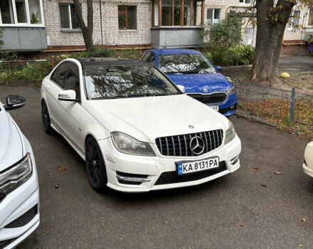 Белый Мерседес Ц-Класс, объемом двигателя 1.8 л и пробегом 258 тыс. км за 11500 $, фото 1 на Automoto.ua