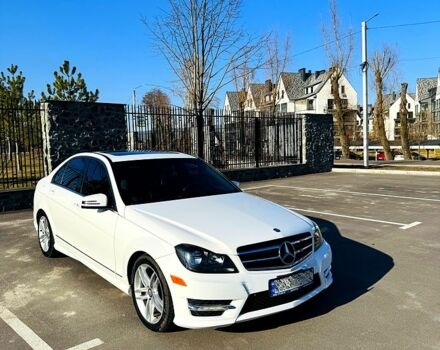 Белый Мерседес Ц-Класс, объемом двигателя 1.8 л и пробегом 187 тыс. км за 12000 $, фото 1 на Automoto.ua