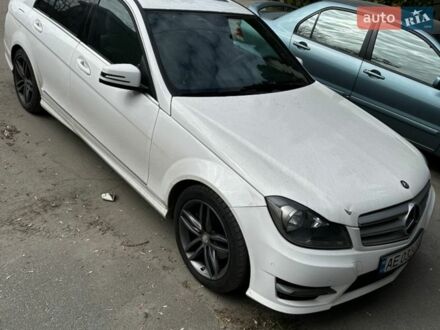 Белый Мерседес Ц-Класс, объемом двигателя 1.8 л и пробегом 160 тыс. км за 9000 $, фото 1 на Automoto.ua