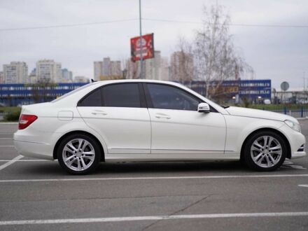 Белый Мерседес Ц-Класс, объемом двигателя 1.8 л и пробегом 163 тыс. км за 11200 $, фото 1 на Automoto.ua