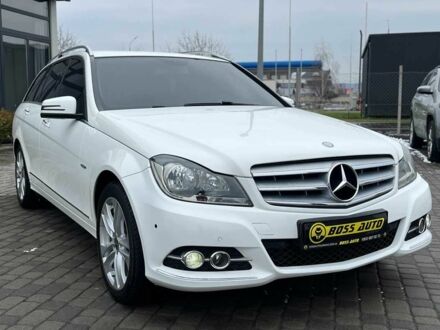 Білий Мерседес Ц-Клас, об'ємом двигуна 0 л та пробігом 255 тис. км за 11500 $, фото 1 на Automoto.ua