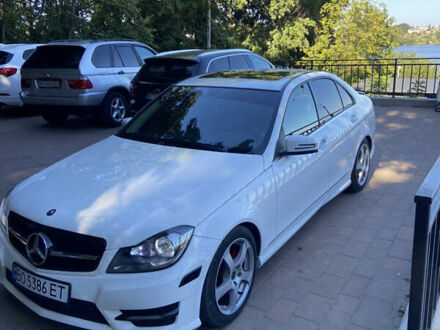Мерседес Ц-Класс 2013 в Тернополе на Automoto.ua Белый Мерседес Ц-Класс, объемом двигателя 1.8 л и пробегом 240 тыс. км за 12299 $, фото 1 на Automoto.ua