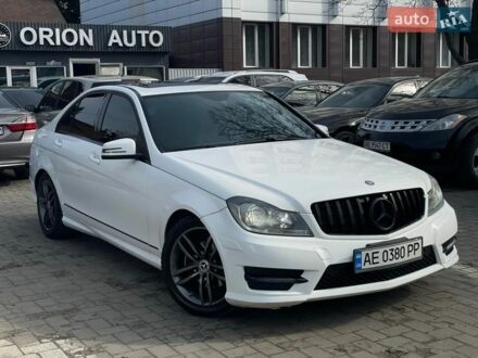 Белый Мерседес Ц-Класс, объемом двигателя 1.8 л и пробегом 167 тыс. км за 13500 $, фото 1 на Automoto.ua