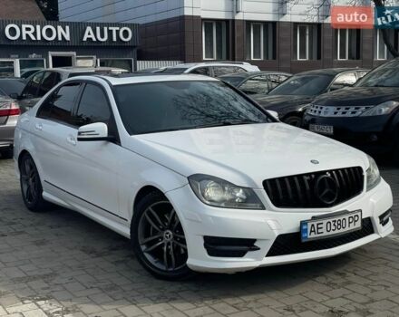 Белый Мерседес Ц-Класс, объемом двигателя 1.8 л и пробегом 167 тыс. км за 13500 $, фото 1 на Automoto.ua