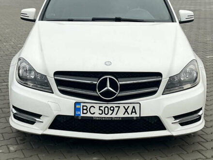 Белый Мерседес Ц-Класс, объемом двигателя 1.8 л и пробегом 120 тыс. км за 11900 $, фото 1 на Automoto.ua