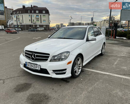 Белый Мерседес Ц-Класс, объемом двигателя 1.8 л и пробегом 122 тыс. км за 13500 $, фото 1 на Automoto.ua