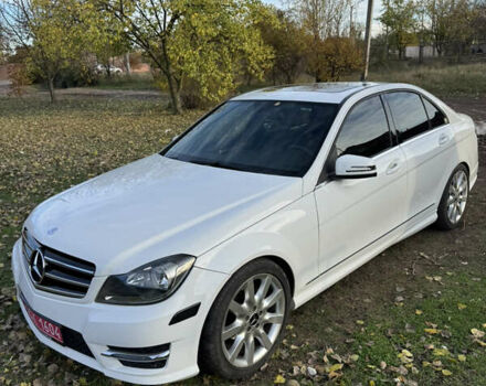 Белый Мерседес Ц-Класс, объемом двигателя 1.8 л и пробегом 163 тыс. км за 13500 $, фото 1 на Automoto.ua