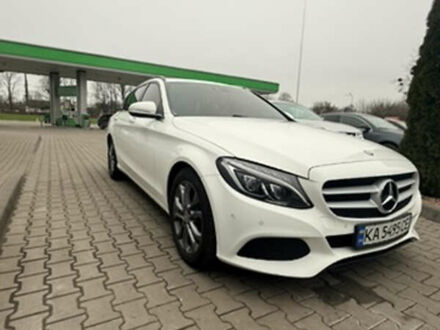 Белый Мерседес Ц-Класс, объемом двигателя 2.2 л и пробегом 339 тыс. км за 16800 $, фото 1 на Automoto.ua