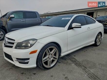 Белый Мерседес Ц-Класс, объемом двигателя 1.8 л и пробегом 210 тыс. км за 2000 $, фото 1 на Automoto.ua