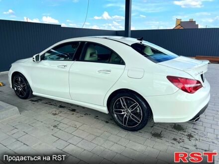 Белый Мерседес Ц-Класс, объемом двигателя 2 л и пробегом 92 тыс. км за 17500 $, фото 1 на Automoto.ua