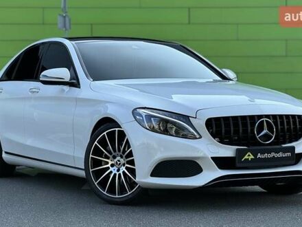 Мерседес Ц-Класс 2016 в Киеве на Automoto.ua Белый Мерседес Ц-Класс, объемом двигателя 1.99 л и пробегом 150 тыс. км за 22500 $, фото 1 на Automoto.ua