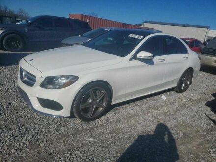 Белый Мерседес Ц-Класс, объемом двигателя 2 л и пробегом 74 тыс. км за 3500 $, фото 1 на Automoto.ua