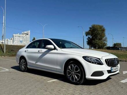 Мерседес Ц-Класс 2016 в Киеве на Automoto.ua Белый Мерседес Ц-Класс, объемом двигателя 1.99 л и пробегом 55 тыс. км за 23000 $, фото 1 на Automoto.ua