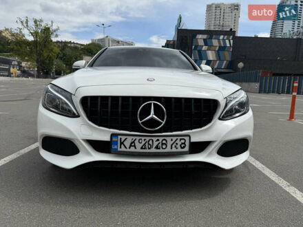Мерседес Ц-Клас 2016 у Києві на Automoto.ua Білий Мерседес Ц-Клас, об'ємом двигуна 1.99 л та пробігом 167 тис. км за 18000 $, фото 1 на Automoto.ua