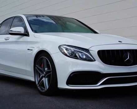 Белый Мерседес Ц-Класс, объемом двигателя 4 л и пробегом 70 тыс. км за 19900 $, фото 1 на Automoto.ua