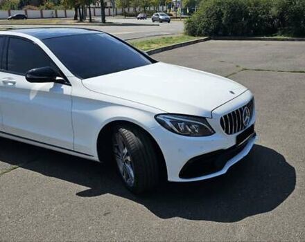 Білий Мерседес Ц-Клас, об'ємом двигуна 2 л та пробігом 105 тис. км за 22500 $, фото 1 на Automoto.ua