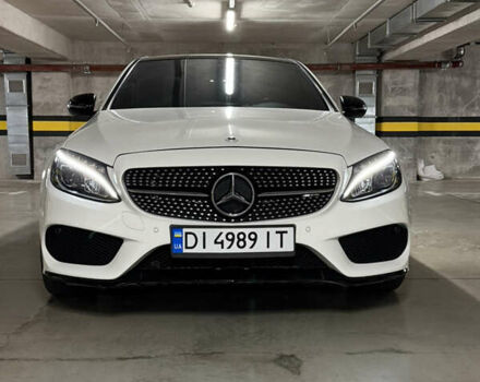 Белый Мерседес Ц-Класс, объемом двигателя 3 л и пробегом 175 тыс. км за 35600 $, фото 1 на Automoto.ua